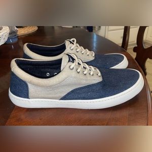 Sperry Sneakers